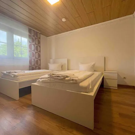 Apartment Wen112 Gut Geschnittene Monteurwohnung