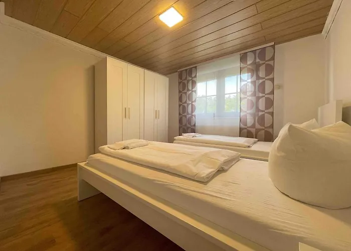 Wen112 Gut Geschnittene Monteurwohnung *